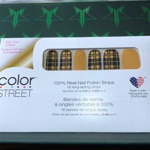 Color Street Breaking Plaid